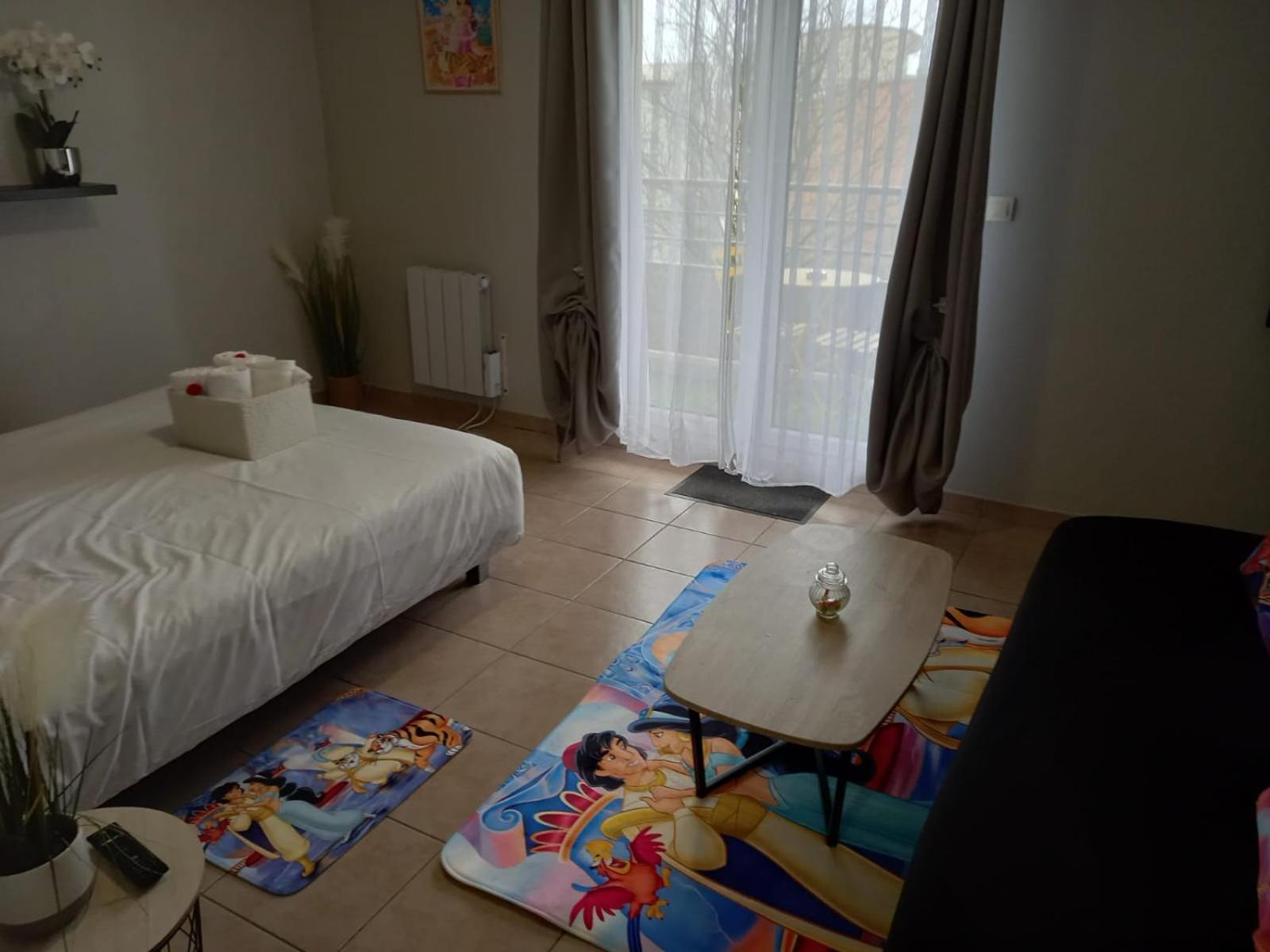 Apartment C101 Disneyland *